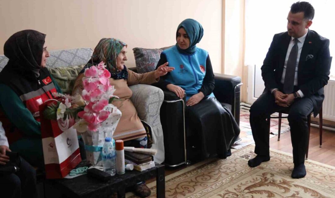 Erzurum’da Kurban Bayramı öncesi yalnız yaşayan yaşlı vatandaşlar unutulmadı. “Çınarlarımızla