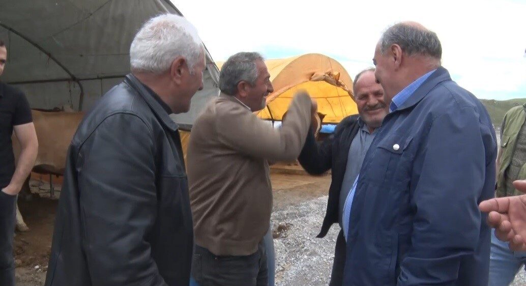 Kayseri’de Kurban Bayramı’na sayılı günler kala kurban pazarlarında pazarlıklar kızışırken,