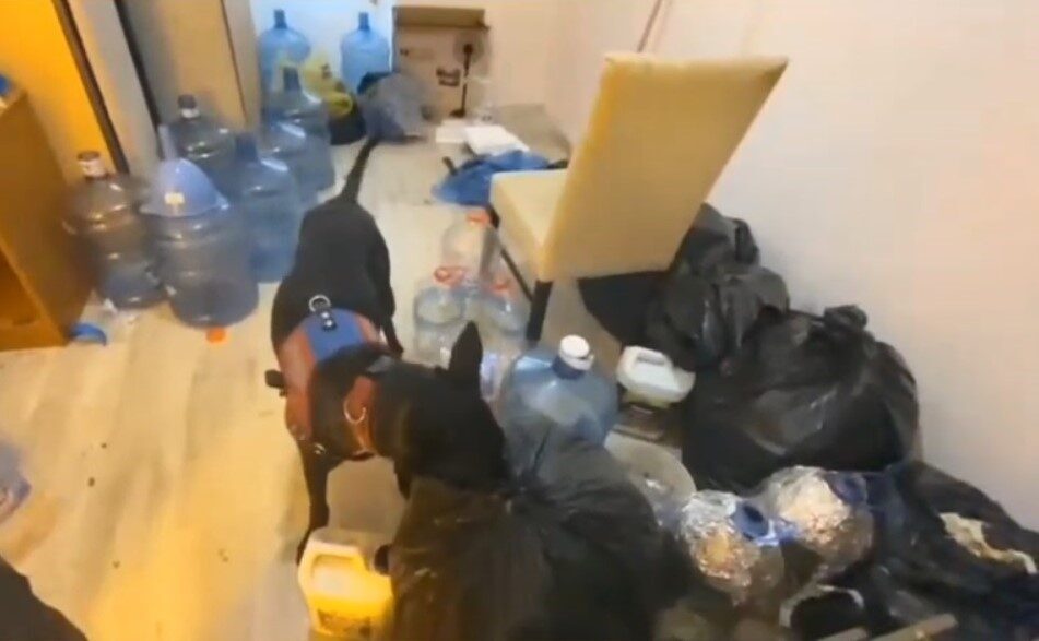 Aydın’ın Kuşadası ilçesinde narkotik ekiplerinin yaptığı operasyonda 22 kilogram uyuşturucu