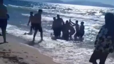 Aydın’ın Kuşadası ilçesine bağlı Davutlar Mahallesi’nde bulunan Sevgi Plajı’nda yaşanan