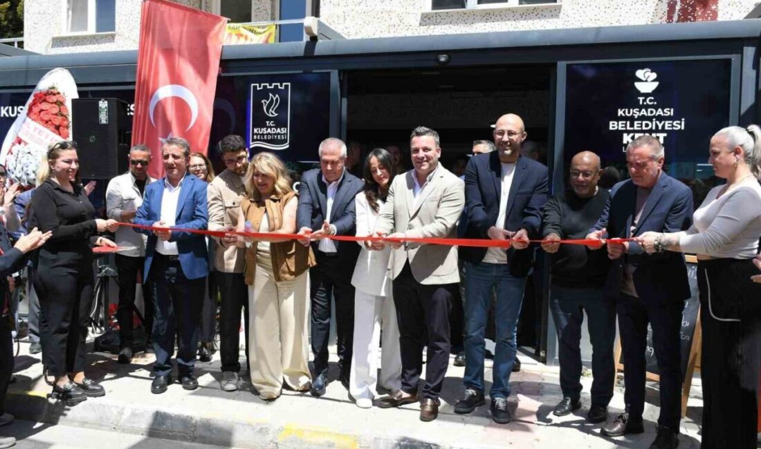 Aydın’ın Kuşadası ilçesinde belediye tarafından hayata geçirilen Kent Lokantası düzenlenen