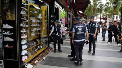Kuşadası Belediyesi, turizm sezonunun başlamasıyla birlikte ’sıfır işgaliye’ denetimlerini sıklaştırdı.