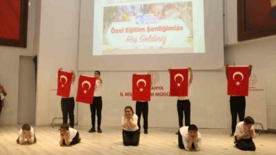 Kütahya’da Engelliler Haftası kapsamında “Özel Eğitim Şenliği” düzenlendi. Kütahya’daki özel