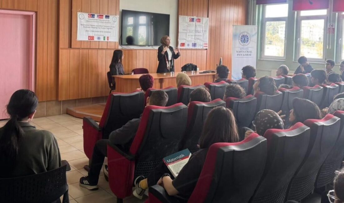 Kütahya Nafi Güral Fen Lisesinde yürütülen meslek tanıtım çalışmaları kapsamında,