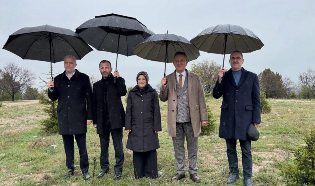 AK Parti Kütahya İl Başkanı ve milletvekilleri, 500 odalı yeni