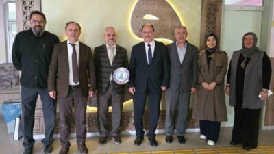 Kütahya Akşemsettin Kız Anadolu İmam Hatip Lisesi tarafından, lise öğrencileri