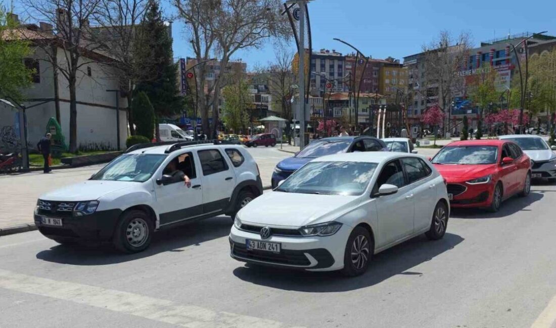Kütahya’da trafiğe kayıtlı araç sayısı 286 bin 57’ye ulaştı. Türkiye