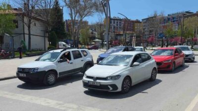 Kütahya’da trafiğe kayıtlı araç sayısı 286 bin 57’ye ulaştı. Türkiye