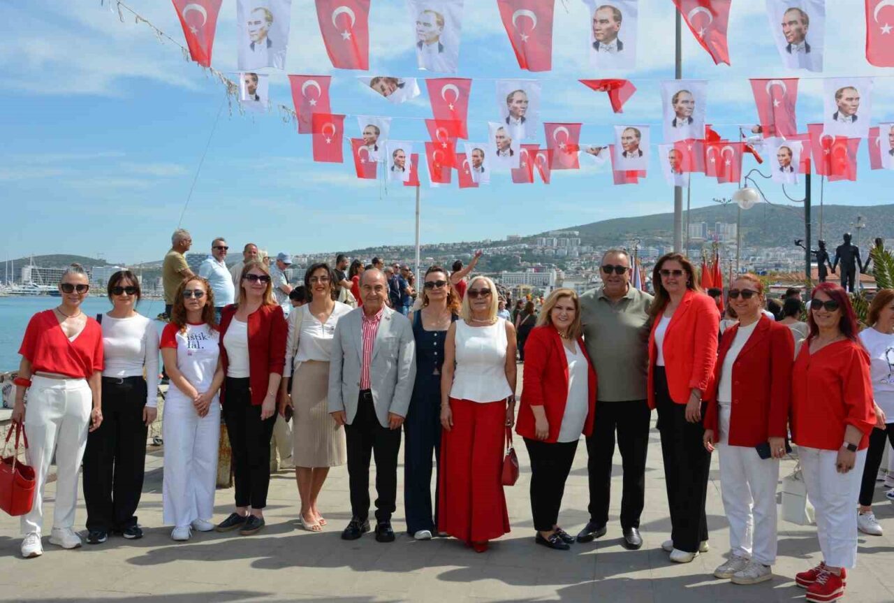 19 Mayıs Atatürk’ü Anma, Gençlik ve Spor Bayramı, Kuşadası’nda büyük