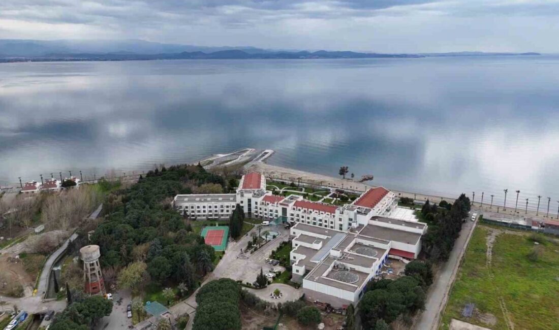 Hükümetin 9 günlük tatil kararı turizm sektöründe memnuniyetle karşılanırken, Edremit