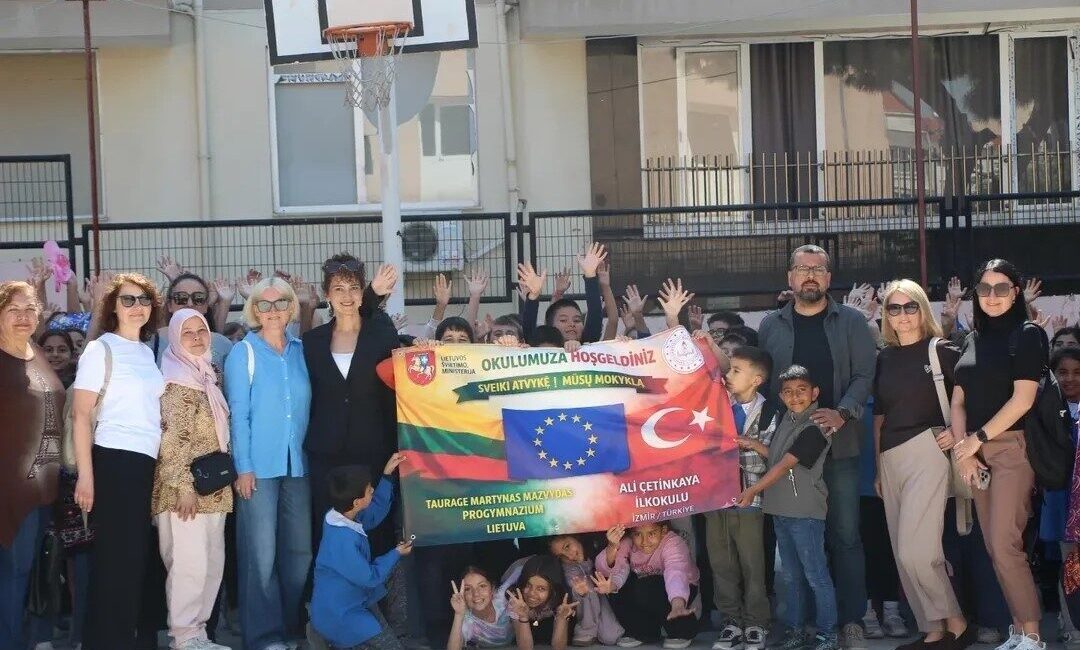 Erasmus+ programı kapsamında Türkiye’ye gelen Litvanyalı öğretmenler, Dikili Ali Çetinkaya
