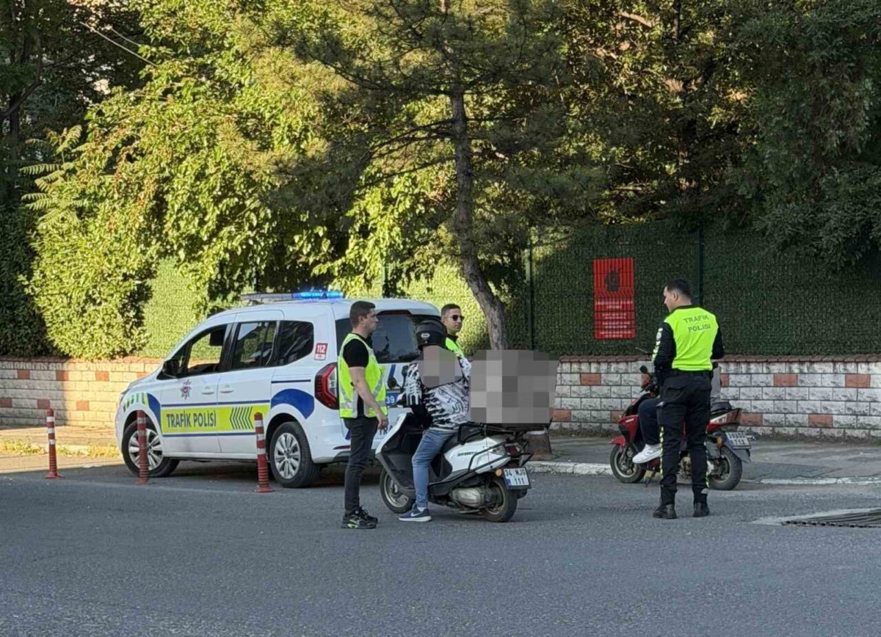 Kırklareli’nin Lüleburgaz ilçesinde Kurban Bayramı dolayısıyla şehir içindeki motosiklet denetimleri