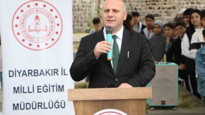 Diyarbakır’da mesleki ve teknik eğitime dikkat çekmek amacıyla düzenlenen “Maarifin