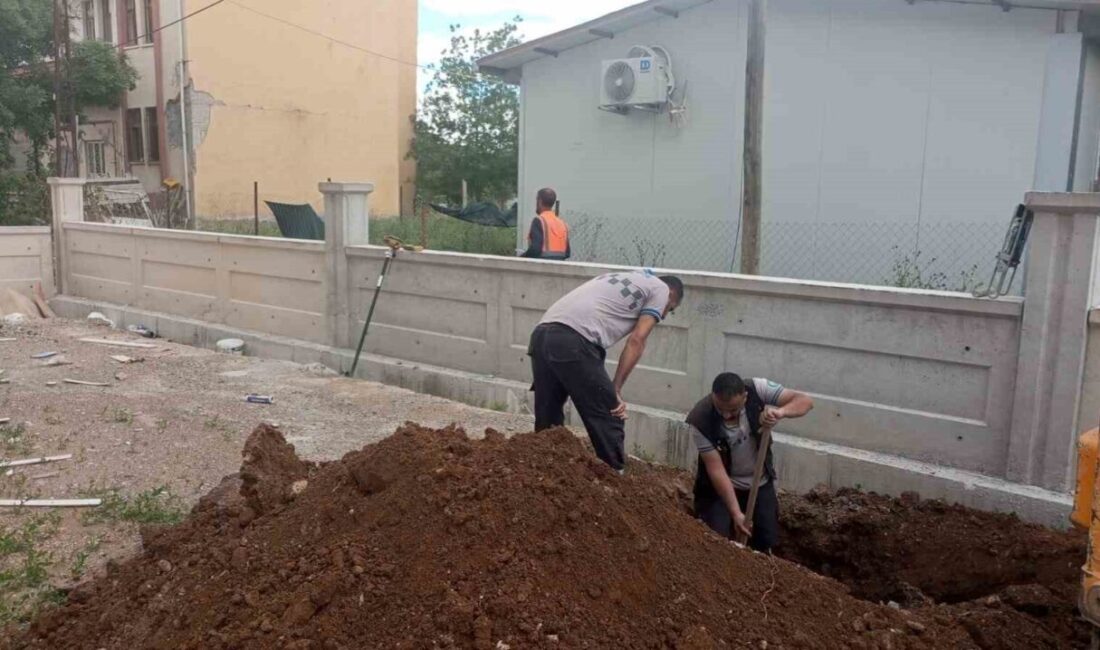 Malatya’da yürütülen altyapı çalışması sırasında iş makinesinin doğalgaz borusuna zarar
