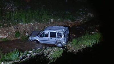 Malatya’da meydana gelen kazada dereye uçan hafif ticari araçtaki 1
