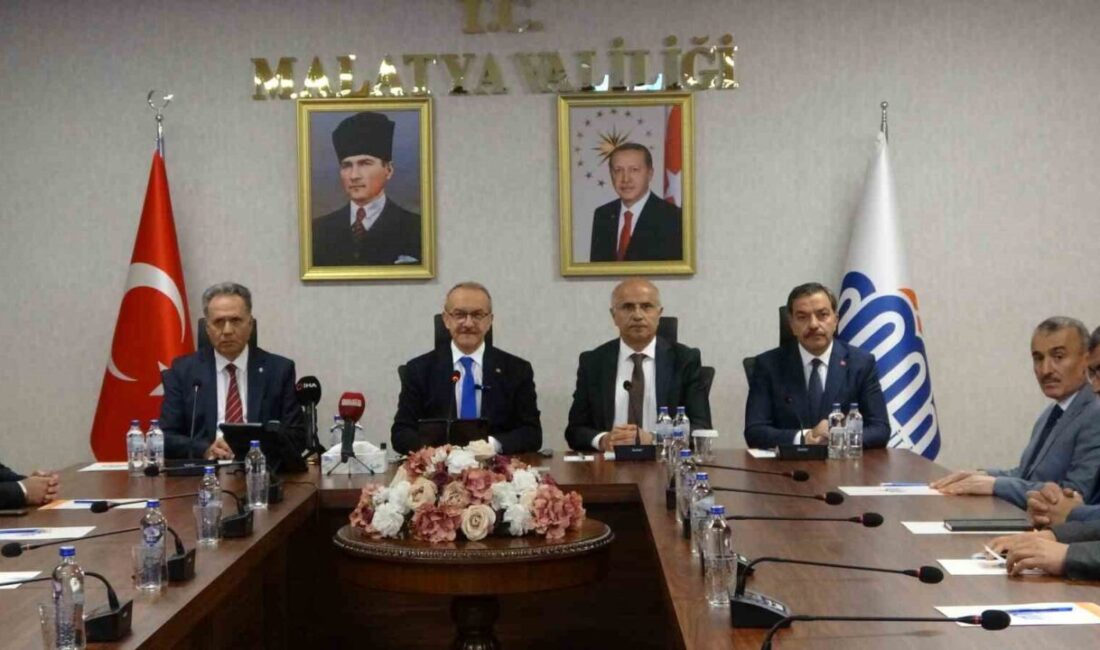 Malatya’da İpekyolu Kariyer Fuarı’na ilişkin bilgilendirme toplantısı düzenlendi. Malatya Valiliğinde