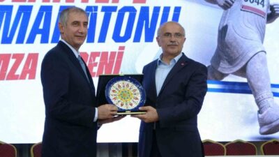 Malatya Büyükşehir Belediyesi ev sahipliğinde Sporda Vefa Gecesi düzenlendi. Gecede