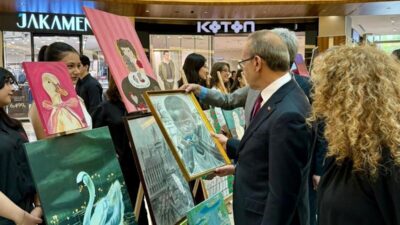 Malatya’da Niyazi Mısri Sosyal Bilimler Lisesi tarafından düzenlenen yılsonu karma