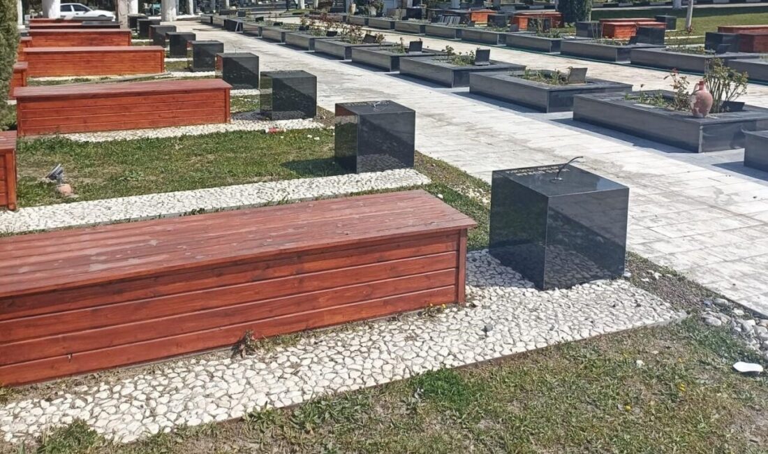 Manisa Büyükşehir Belediyesi, yaklaşan Kurban Bayramı öncesinde vatandaşların kabir ziyaretlerini