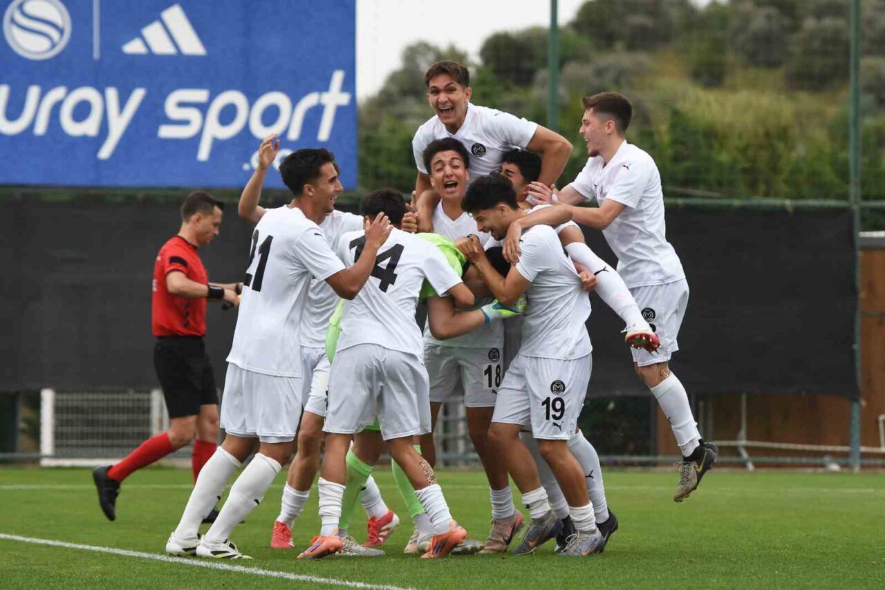 U19 Gelişim Ligi’nde Türkiye Şampiyonu olarak büyük bir başarıya imza