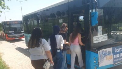 Manisa Büyükşehir Belediyesi, Atatürk Kent Parkı’nda düzenlenen 9. Manisa Kitap