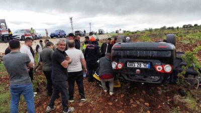 Mardin’in Ömerli ilçesinde otomobilin devrilmesi sonucu meydana gelen trafik kazasında