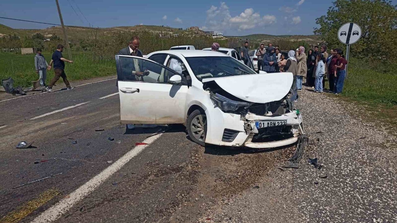 Mardin’in Mazıdağı ilçesinde meydana gelen zincirleme trafik kazasında 5 kişi