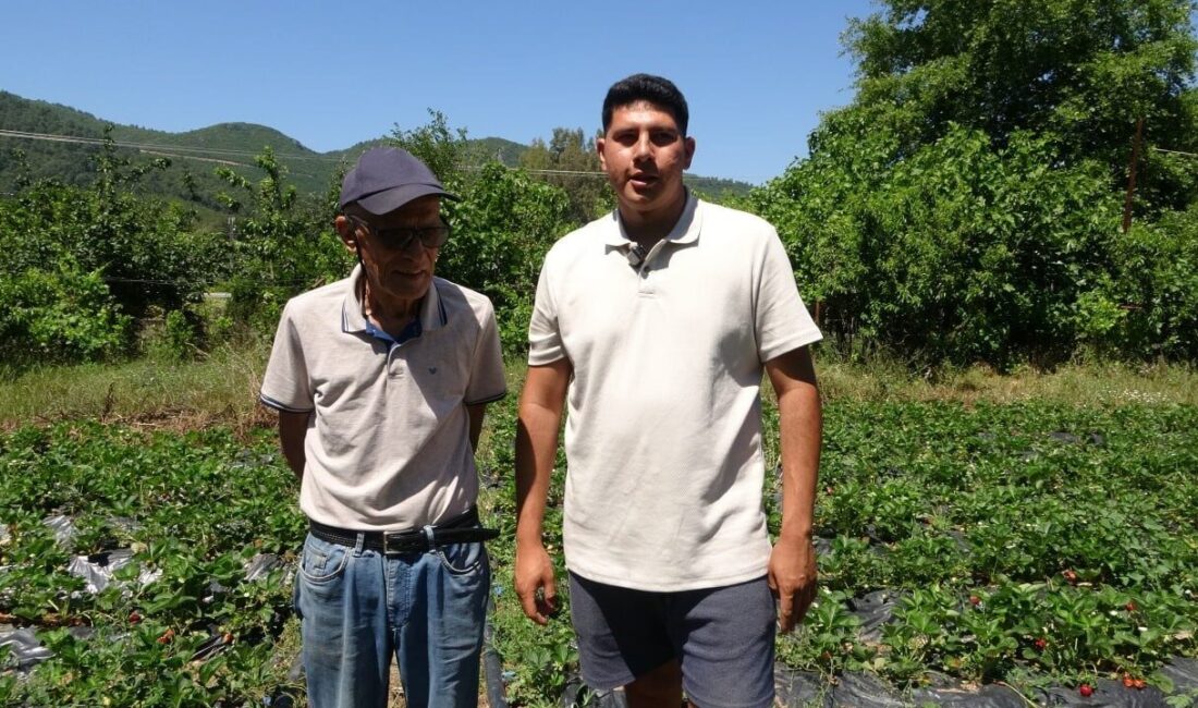 Muğla’nın Marmaris ilçesinde yaşayan emekli ziraat teknisyeni Kerim Öztürk, ailesiyle