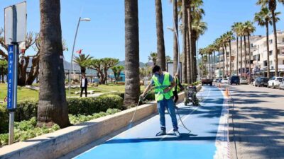 Marmaris Belediyesi, yaz sezonu öncesi şehir içi bisiklet yollarında bakım