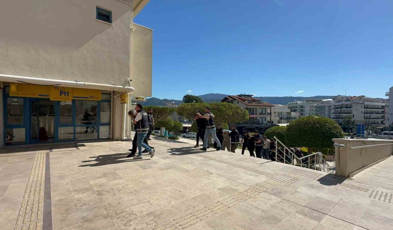 Muğla’nın Marmaris ilçesinde bir gözlük mağazasının kurşunlanması olayıyla 4 ilde