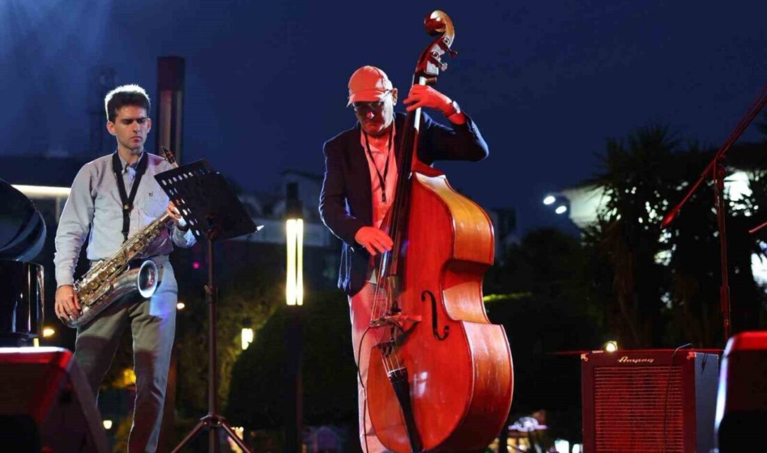 İtalya Salerno Giuseppe Martucci Konservatuvarı’nın “Fusion Project” ekibi, Marmaris’te sahne