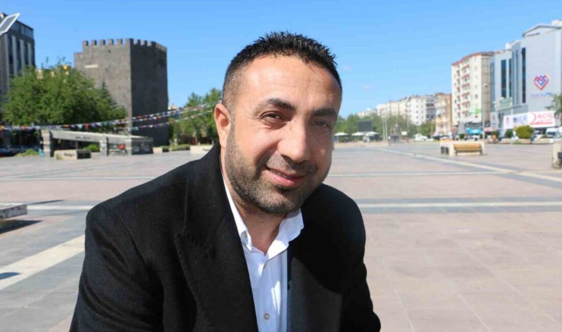 Fenerbahçe Spor Kulübü başkan adaylığını açıklayan Aziz Yıldırım’a en büyük