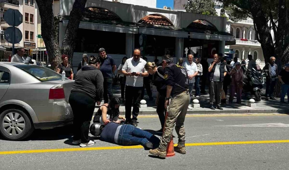 Menteşe’de üç tekerlekli motosikletin otomobile arkadan çarpması sonucu meydana gelen
