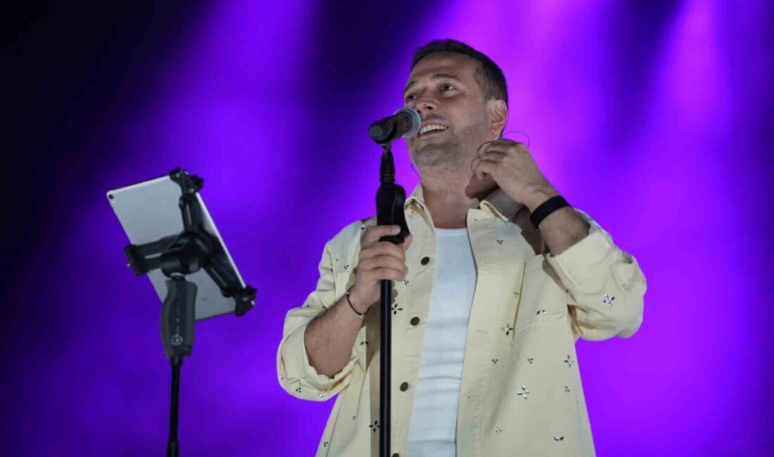 Mersin Kültür Yolu Festivali’nde Soli sahilinde sahne alan ünlü şarkıcı