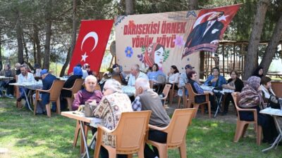 Mersin’de gaziler ve eşleri Darısekisi Örnek Köyü’nde bir araya gelerek