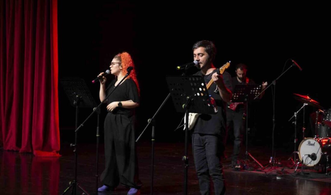 Mersin Büyükşehir Belediyesi, Liselere Geçiş Sistemi (LGS) sınavına hazırlanan öğrenciler