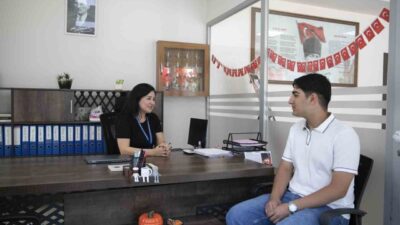 Mersin Büyükşehir Belediyesinin ücretsiz kurs merkezlerinde LGS ve YKS’ye hazırlanan