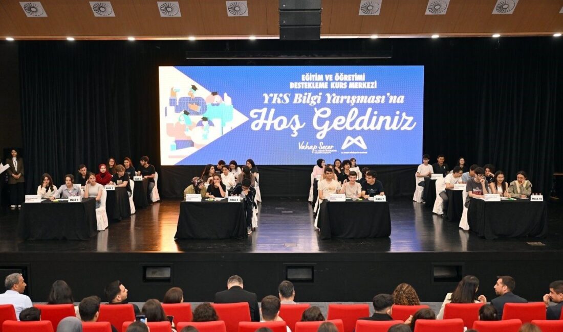 YKS’ye sayılı günler kala Mersin Büyükşehir Belediyesinin düzenlediği bilgi yarışmasında