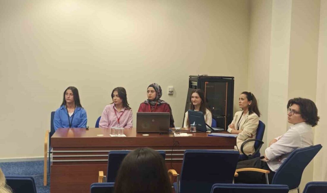 Sivrihisar Nurbiye Gülerce Mesleki ve Teknik Anadolu Lisesi öğrencileri, Eskişehir’in