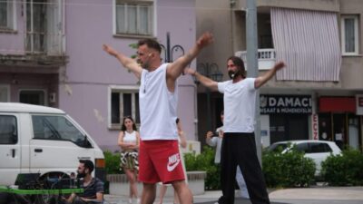 Sarıgöl’de düzenlenen müzikli spor etkinliği vatandaşlardan yoğun ilgi gördü. Atatürk
