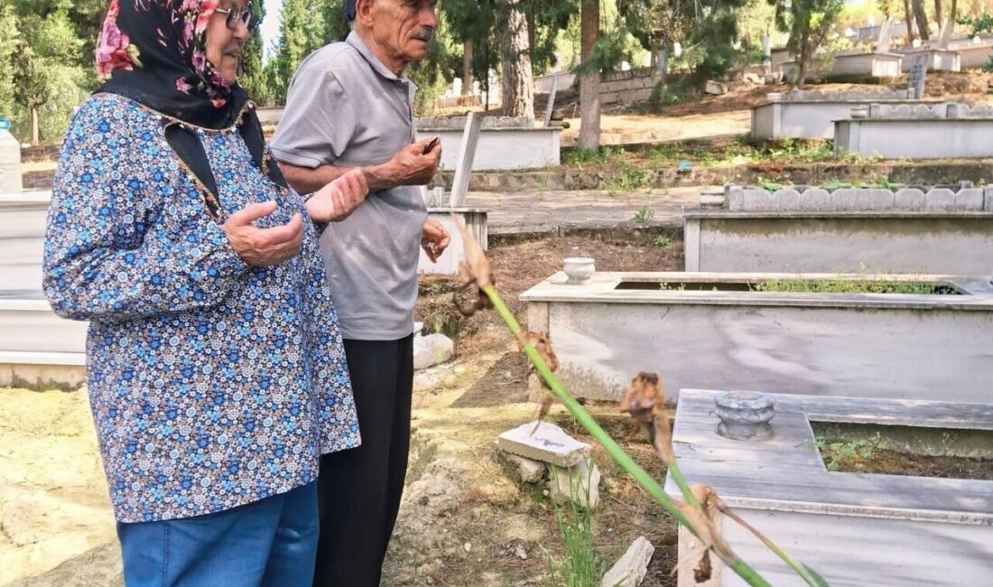 Kurban Bayramı arefesinde Selendi’de mezarlıklar ziyaretçi akınına uğradı. Vatandaşlar, yakınlarının