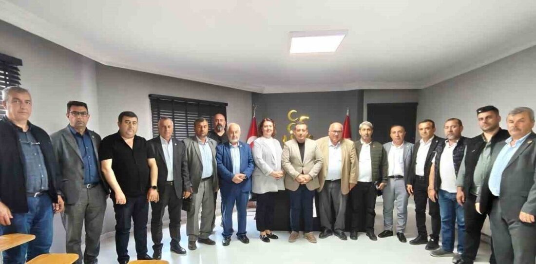 Milliyetçi Hareket Partisi (MHP) Bilecik İl Başkanı Talha Özkan mahalle