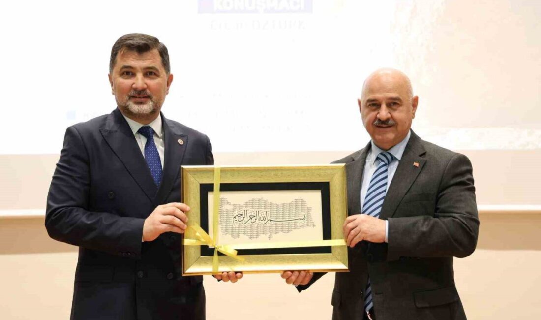 DÜZCE(İHA) – Düzce Üniversitesi öğrencileriyle bir araya gelen Milletvekili Ercan