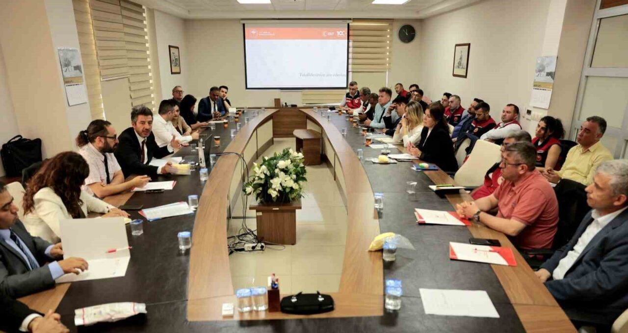 Çanakkale’de buzağı kayıplarının azaltılmasına yönelik çalışmalar çerçevesinde ‘Milli Kolostrum Projesi’
