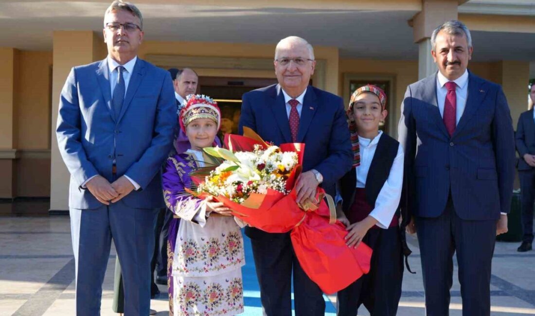 Milli Savunma Bakanı Yaşar Güler, çeşitli temas ve ziyaretlerde bulunmak