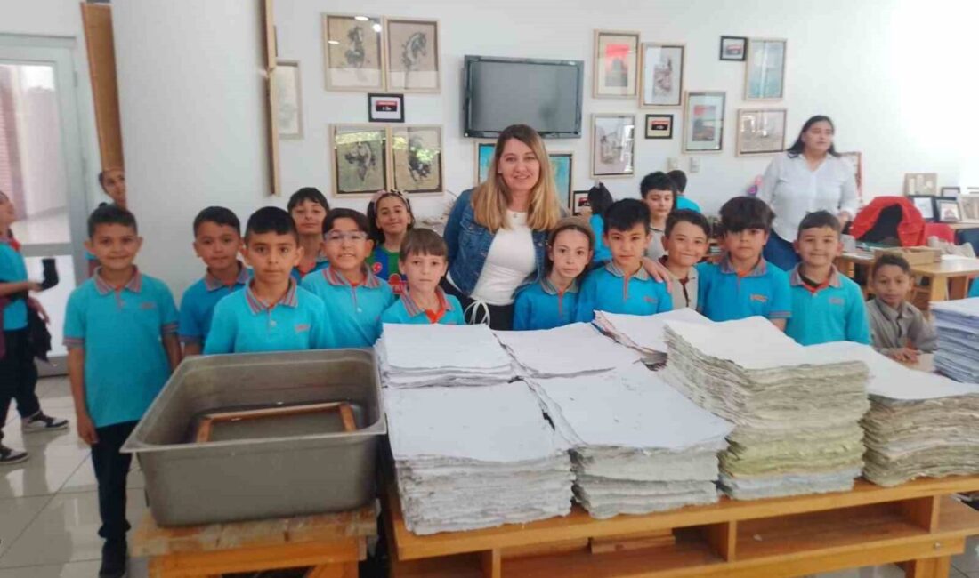Eskişehir Vali Münir Raif Güney İlkokulu minik öğrencileri ‘geri dönüşümü’