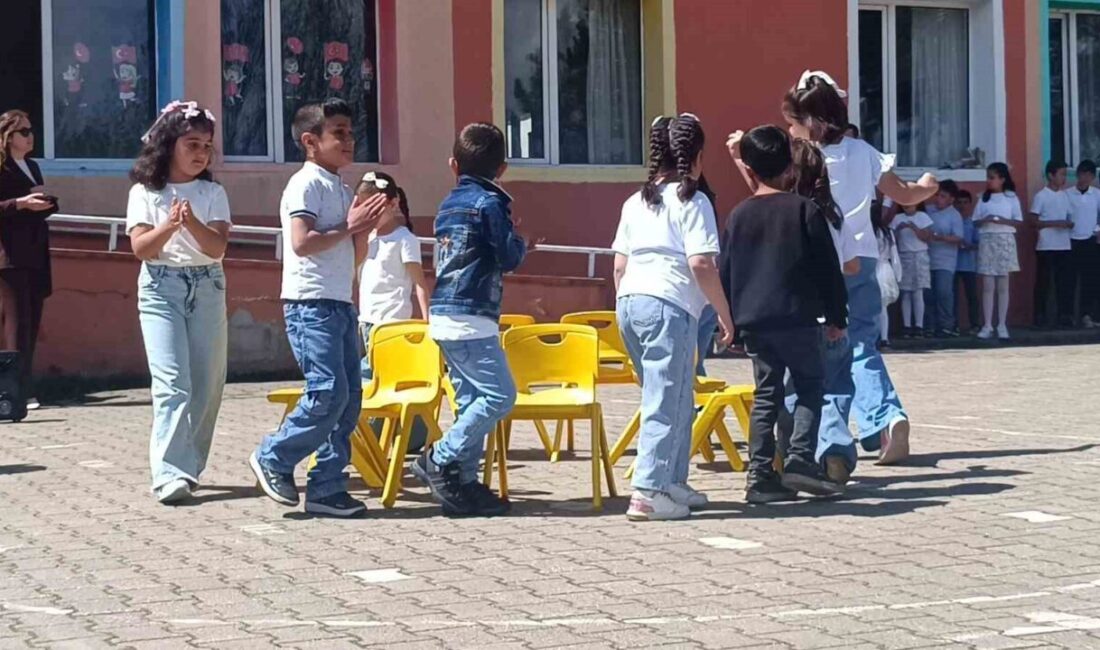 Bilecik’in Kınık köyü İlkokulu’nda Gençlik Haftası ile hava şartları nedeniyle
