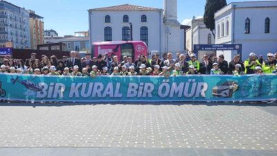 Karayolu Trafik Güvenliği Haftası kapsamında, Samsun’da kurulan stant ve eğitim