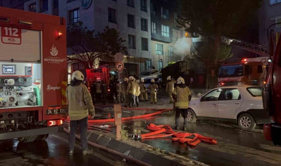 Şişli’de bulunan bir iş yerinde park halindeki motosiklette yangın çıktı.