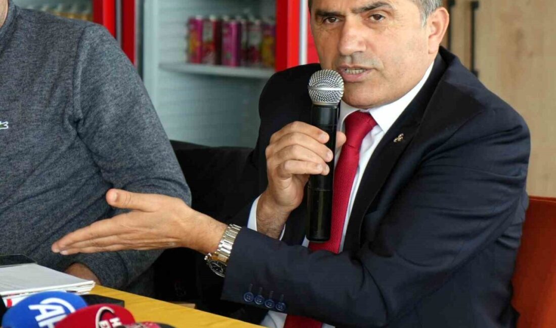 Milliyetçi Hareket Partisi (MHP) Samsun İl Başkanı Burhan Mucur, teşkilat